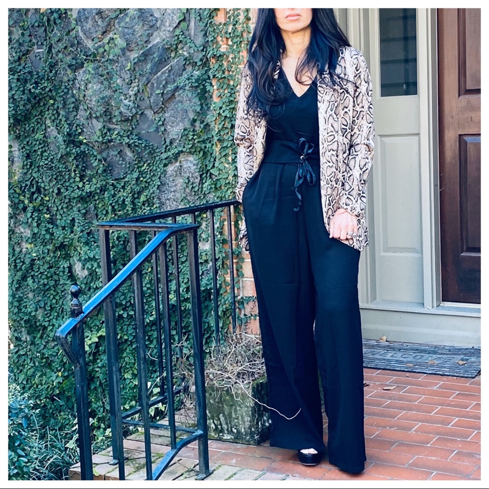 ✨PARIS✨Chic and stylish Black wide leg jumpsuit - Picture 6 of 6